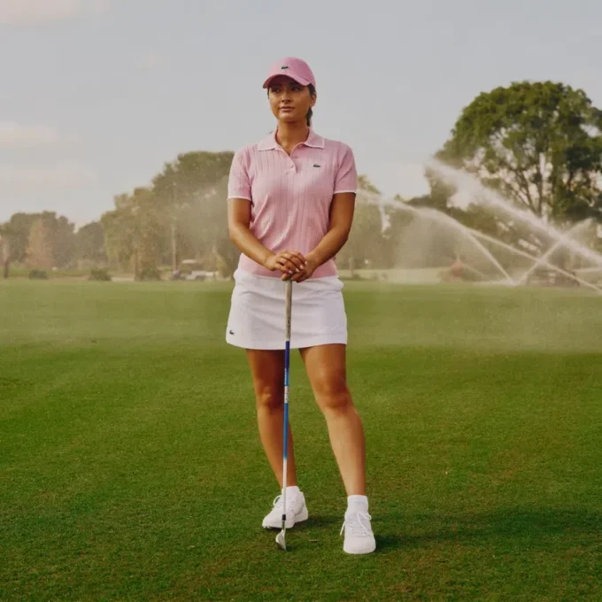 Dámský golfový svetr s krátkým rukávem a polo límečkem z polokošile