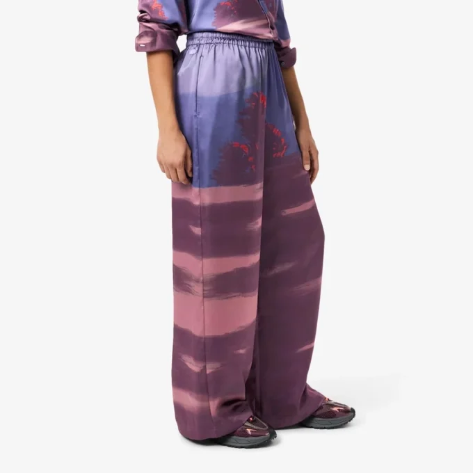 Dámské oversized kalhoty s potiskem krajiny Dámské oversized kalhoty s potiskem krajiny