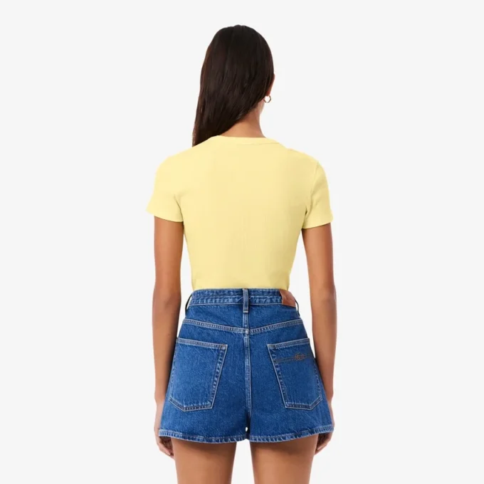 Dámské tričko ze žebrované bavlny se slim fit střihem Dámské tričko ze žebrované bavlny se slim fit střihem