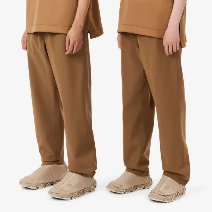 Joggingové kalhoty z vlněné směsi z přehlídky Joggingové kalhoty z vlněné směsi z přehlídky
