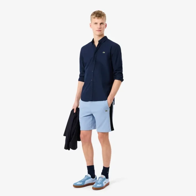 Krátké kalhoty z fleece s barevnými bloky a regular střihem Krátké kalhoty z fleece s barevnými bloky a regular střihem