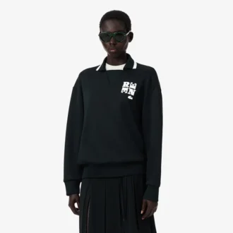 Mikina s odznakem na límečku v stylu Runway Polokošile