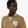Mikina s odznakem na límečku v stylu Runway Polokošile