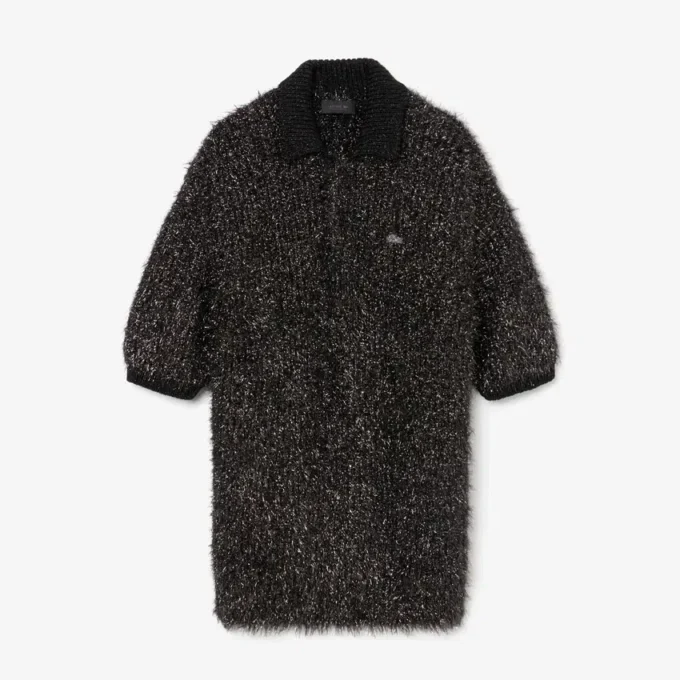 Oversized svetr z módní přehlídky Oversized svetr z módní přehlídky