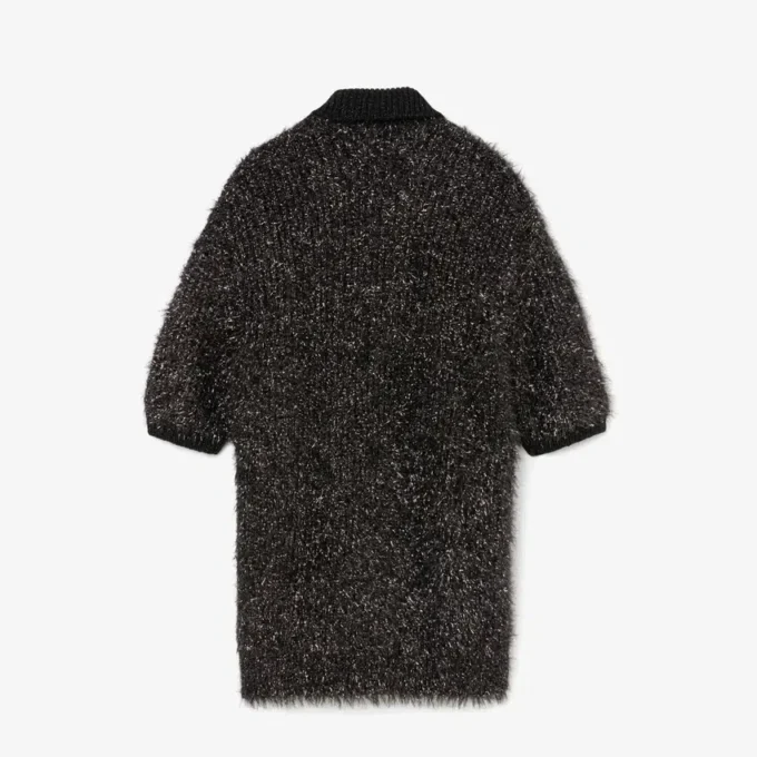 Oversized svetr z módní přehlídky Oversized svetr z módní přehlídky